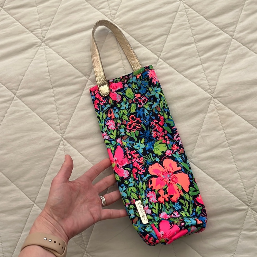 Lilly Pulitzer wine bag Multicolor Floral Bag, plastic on handle — new